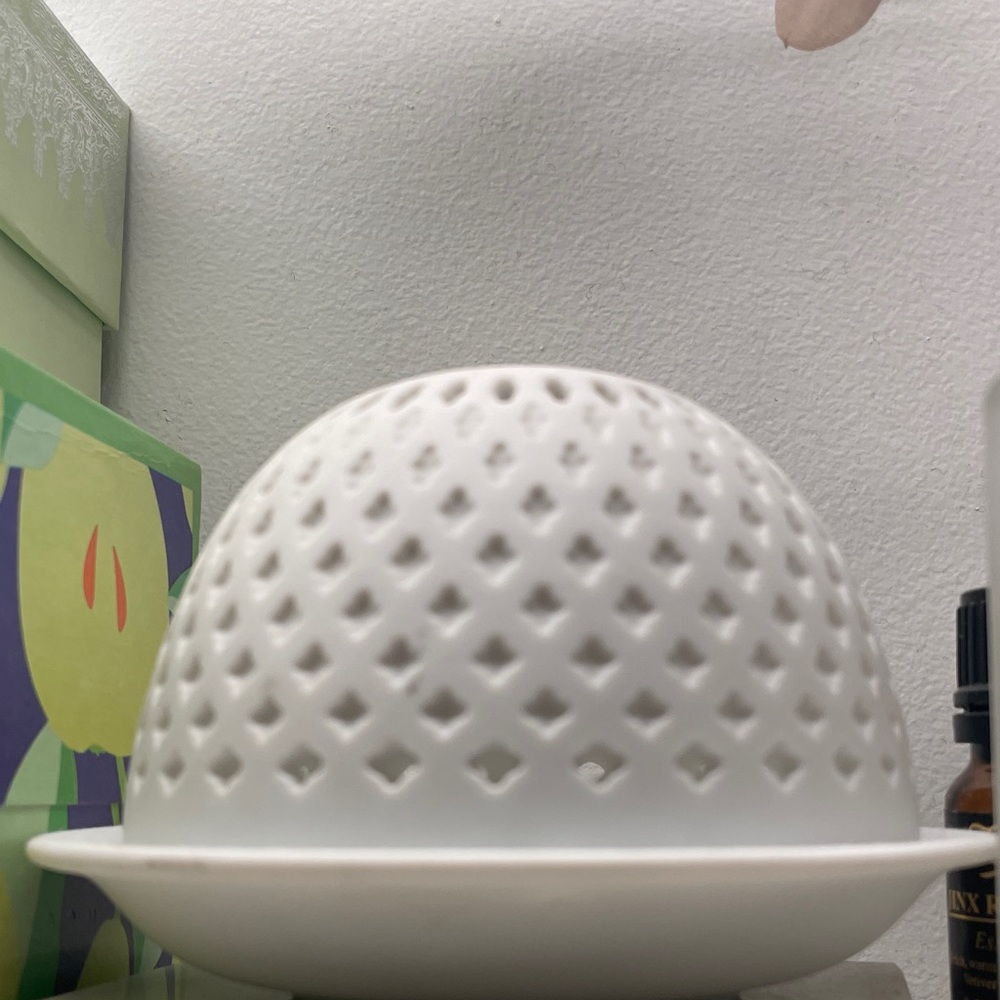 White tea light holder similar to Bernardaud Paris Monuments Votive